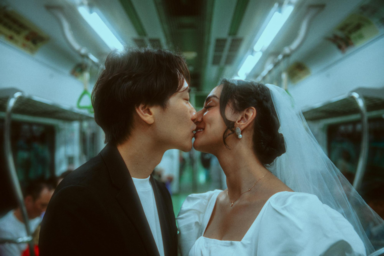 Seoul: K-Drama Style Couple Photoshoot