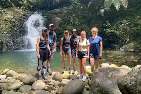 Desde Hue : Excursión de senderismo de lujo al Parque Nacional de Bach Ma