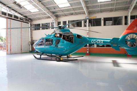 Prywatny lot helikopterem do winnicy z degustacją premium