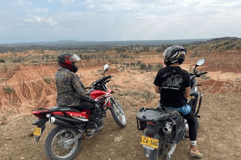 Von Bogota aus: 4-tägige Motorradtour zur Tatacoa-Wüste