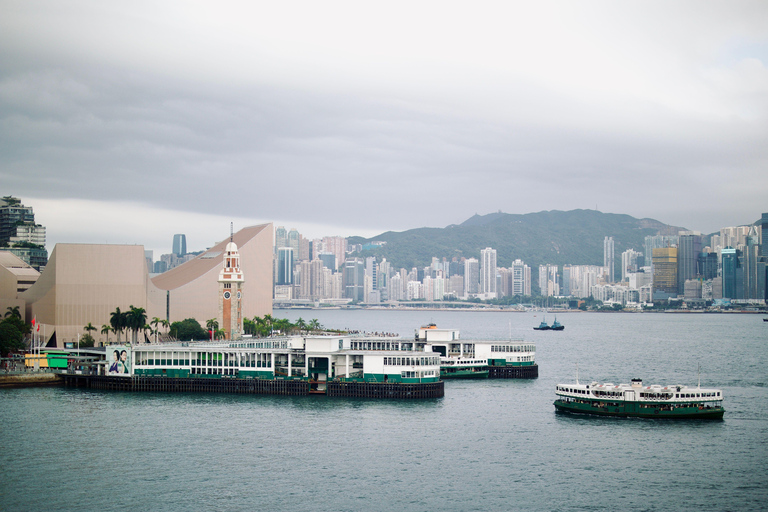 Hong Kong: Private Highlights Tour with Lunch & Hotel Pickup