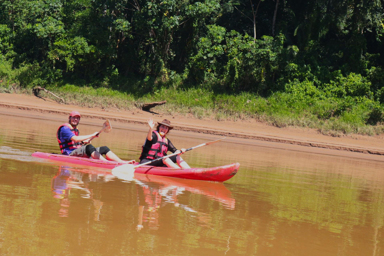 Puerto Maldonado: Kayaking and swimming in the Tambopata River
