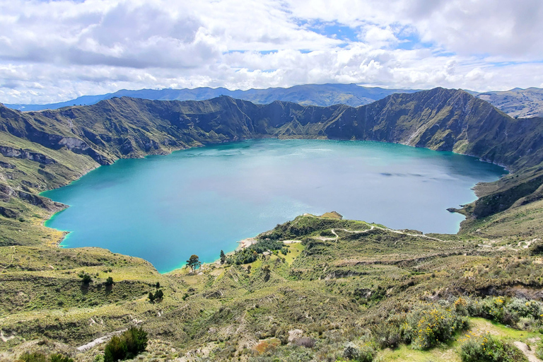 From Quito: Private Andes Tour to Cotopaxi & Quilotoa Lagoon