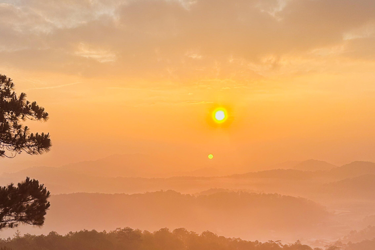 Dalat: Cloud Chasing packaged hike - Sunrise Pickup Included Group Packaged Tour - Free photo & video taken by tour guide