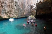 Morag，山区皮划艇游览Morag＆Cave Peace- Testos - Housity