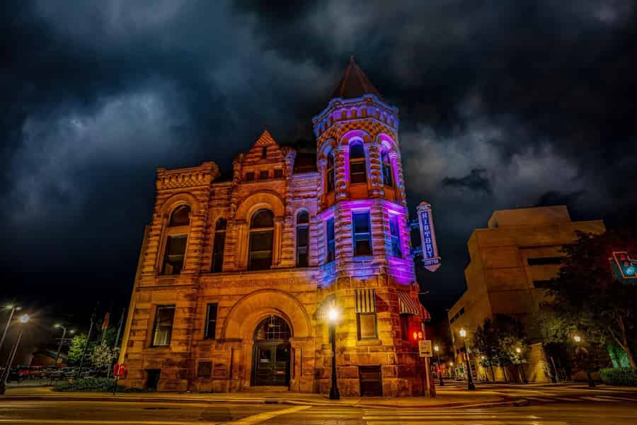 Reichtum, Feuer und Grenze: Fort Wayne Geistertour. Foto: GetYourGuide Reichtum, Feuer und Grenze: Fort Wayne Geistertour. Foto: GetYourGuide