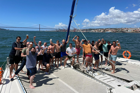 Lisbon Boat Party w/ Open Bar, Music and Swimming Stops Lisbon: Catamaran Boat Party with Music, Open Bar & Swimming