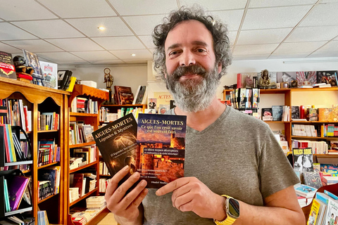 Aigues-Mortes: Everything is false! — an unusual guided visit and the true story Aigues-Mortes: Everything is fake! — unusual guided visit and true story