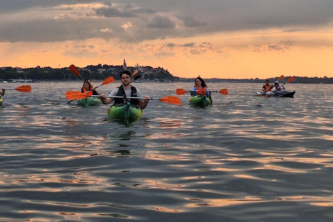 Belgrade: Sunset Kayak Adventure