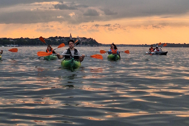 Belgrade: Sunset Kayak Adventure