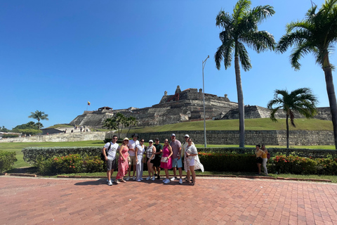 Cartagena: tour della città con pick-up e biglietti d&#039;ingressoCartagena: tour della città con prelievo e biglietti d&#039;ingresso