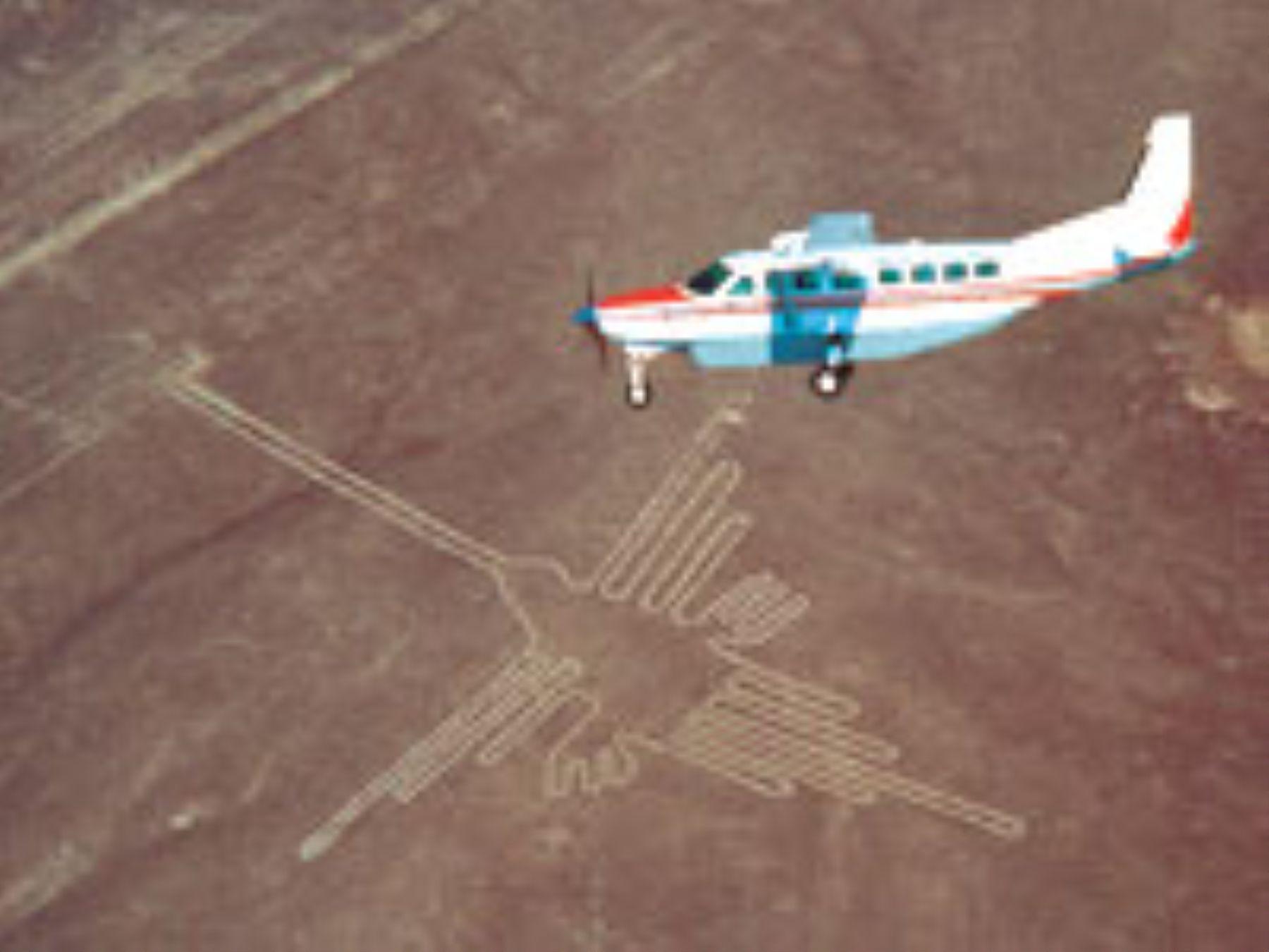 Ab Lima: Tagestour zu den Nazca-Linien und der Oase Huacachina