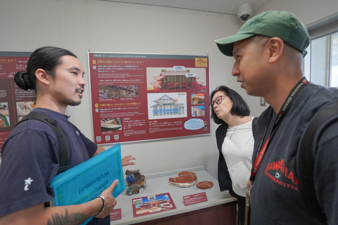 Naha: Okinawa Shuri Castle Peace Walking Tour
