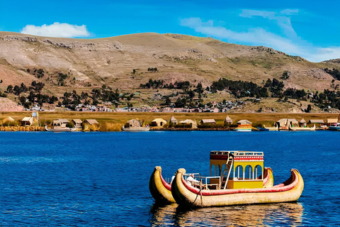 Puno: Tour Uros & Taquile Islands Conexión Espiritual Andina