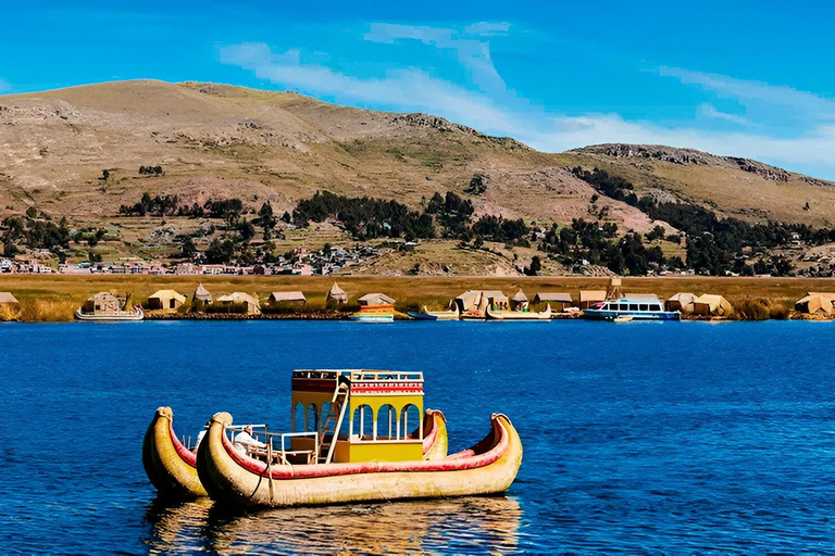 Puno: Tour Uros & Taquile Islands Conexión Espiritual Andina