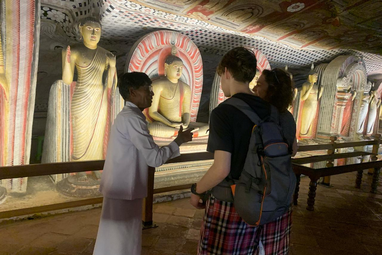 From Anuradhapura: Sigiriya Rock & Dambulla Cave & Drop-off