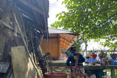 Vandring i byn Red Dao och örtbad