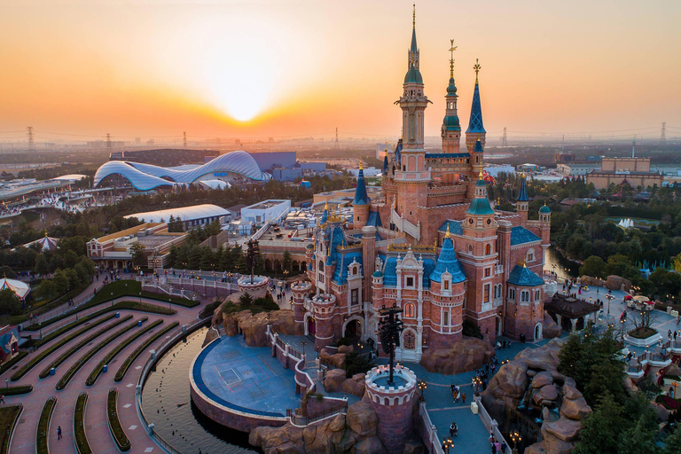 3-Day Beijing Tour Including Universal Studio Hotel Staying 2-Day Beijing Tour Including Universal Studio Hotel Staying