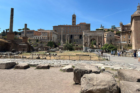 VIP Colosseum Arena with Roman Forum Small Group of 6 VIP Colosseum Express with Roman Forum Small Group of 6