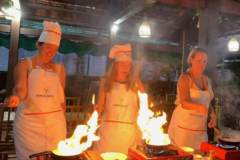 Vegetarian Cooking Class & Basket Boat from Hoi An
