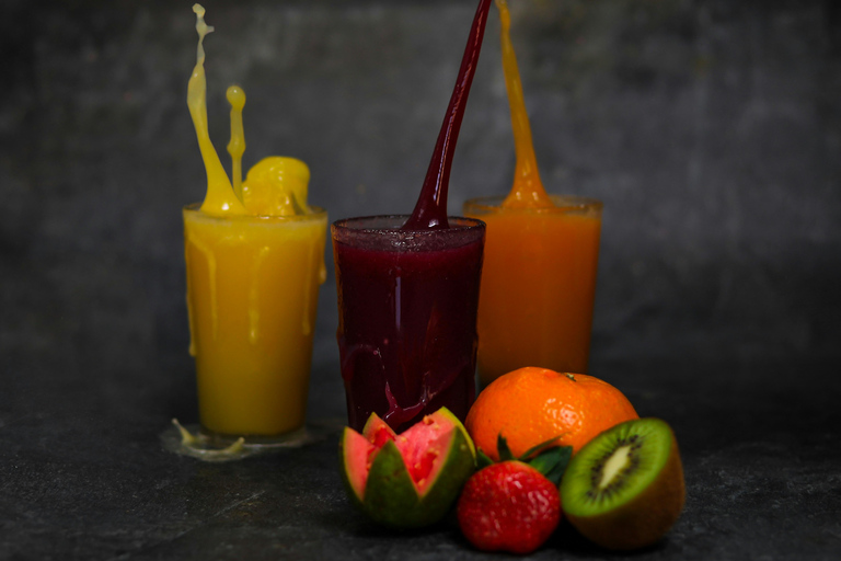 Cali: Flavors and Secrets Walking Tour with Drinks