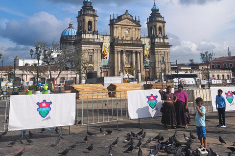 Tour of La Aurora Zoo, Historic Center, and Ciudad Cayalá in Guatemala