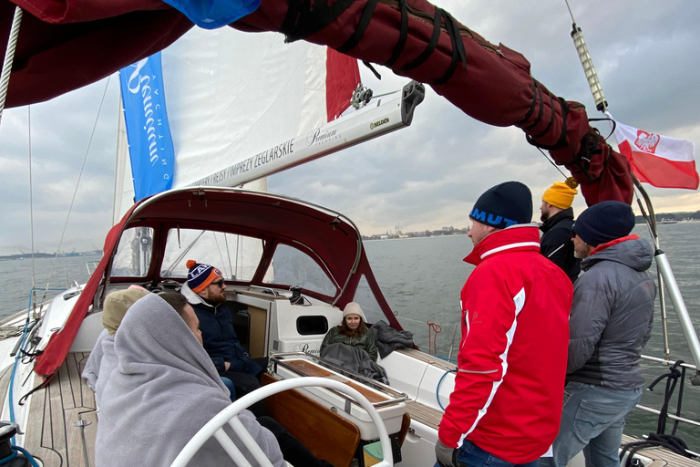 Gdansk: Scenic Evening Yacht Cruise with ProseccoNight Cruise