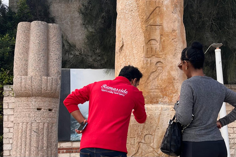 Pyramides, Sakkara et Memphis - Visite privée avec déjeunerVisite privée avec guide, transfert et déjeuner, à l&#039;exclusion des droits d&#039;entrée.