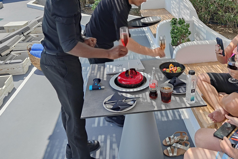 Santorini: Departure Day Spa Package Wine/Fruits/Pool Access 90-min Couples Massage in S. P. Presidential Suites Akrotiri