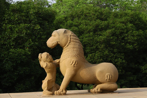 From Delhi: 4-Day Khajuraho Temples & Panna Tiger Safari