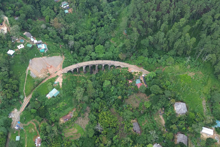 Ella Scenic Train Journey: Reserverade e-biljetter från NanuoyaNanuoya: Ella Scenic Train e-biljett i 1:a/2:a klass