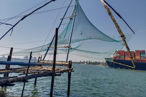 Kochi: Tuk-Tuk-Ausflug mit versteckten SchätzenKochi: Ausflug mit dem Tuk-Tuk zu versteckten Schätzen