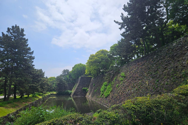 Tokyo: Imperial Palace and Shogun Storytelling Walk