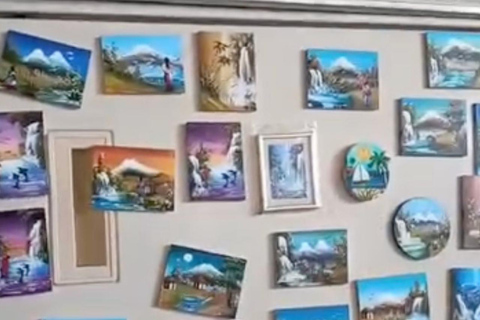 Quito Historic Center: Poncho Museum & Finger Painting Workshop & Souvenir Quito's Historic Center: Poncho Museum, Finger Painting Workshop, and Souvenir