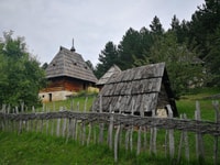 Zlatibor tour - Gold gondola, Stopic cave, Sirogojno & falls - Housity
