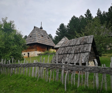 Zlatibor tour - Gold gondola, Stopic cave, Sirogojno & falls
