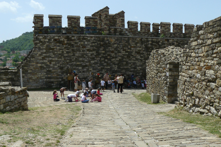 Full-Day Tour to Veliko Tarnovo and Arbanassi Tour to Veliko Tarnovo with web Audioguide in EN,ES,IT,FR,DE