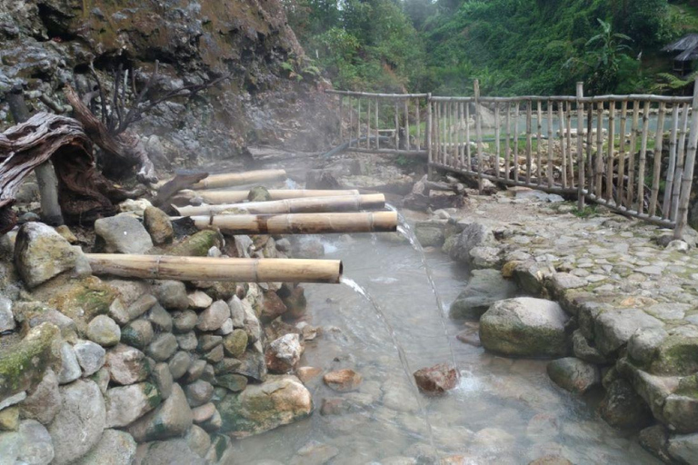 Yakarta: Excursión al Volcán, Puente Colgante y Aguas Termales