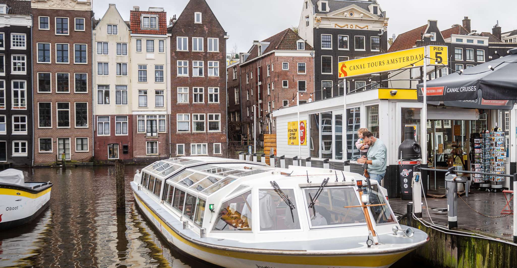 Amsterdam: Heated Canal Cruise Including Audioguide photo 13