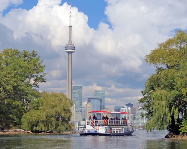 Visit Toronto Guided Harbor and Islands Sightseeing Cruise in Toronto