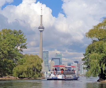 Toronto: Guided Harbor and Islands Sightseeing Cruise
