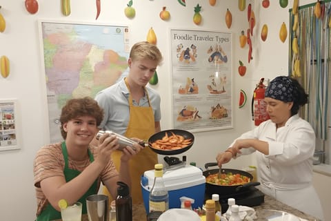 4h Cooking Class in São Paulo: 9 Recipes & Bottomless Drinks