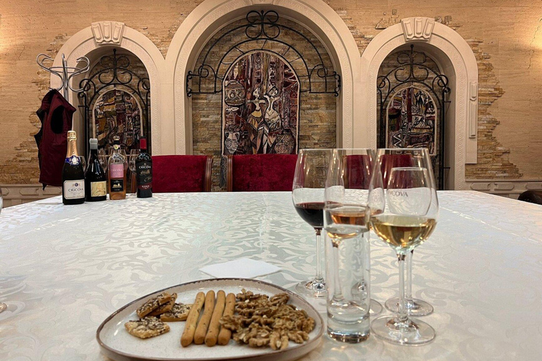 Mołdawia: winnica Cricova, Stary Orhei i klasztor CurchiMołdawia: klasztor Curchi, Orheiul Vechi i winiarnia