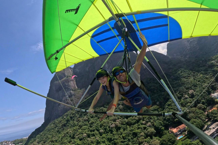 Rio de Janeiro: Tandem Hang Gliding Flight (GoPro included)