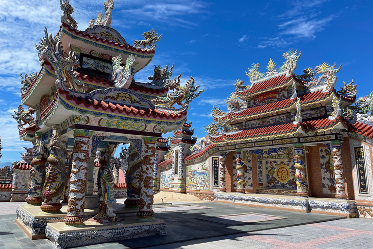 One-way Hue to Hoi An: Scenic Journey with Fabulous Stops Scenic Hai Van Pass with Licensed Guide