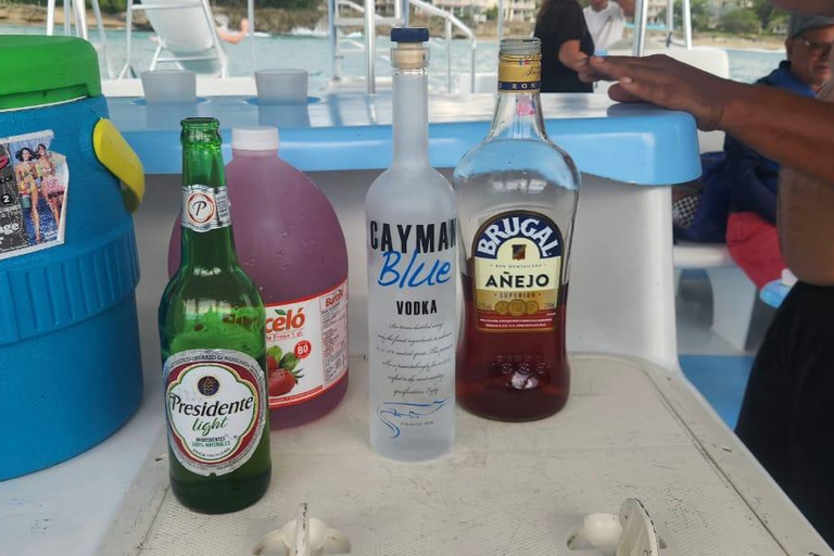 Puerto Plata: Party Catamaran to Sosua Bay Puerto Plata: Party Boat Catamaran to Sosua Bay