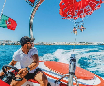 Albufeira: Single, Double or Triple Parasailing Tour