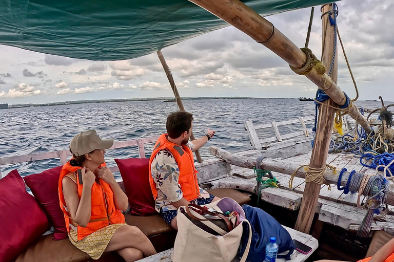 DAR ES SALAAM:BONGOYO ISLAND SNORKELING TOUR & BEACH ESCAPE