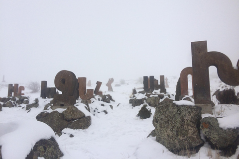 阿拉加茨山全天雪地体验之旅（含导游）