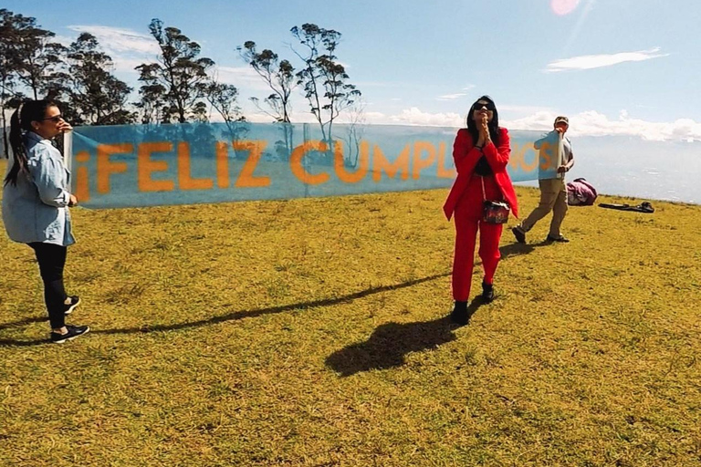 Quito: Tandem Paragliding Flight from Lumbisi